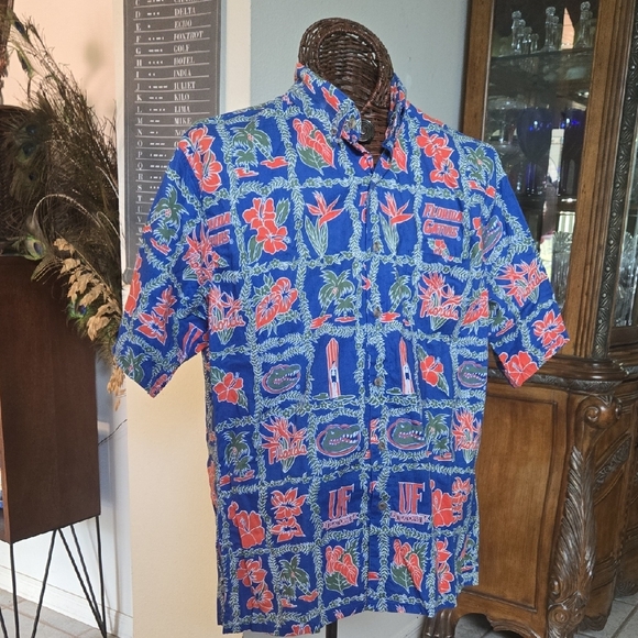Vibrant Florida Gators Blue and Orange Men's Hawaiin Shirt - Picture 10 of 14